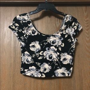 Short Sleeve Floral Crop Top